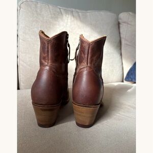 Tecovas - The Daisy in scotch goat